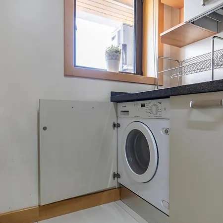 Lovelystay - Modern In Anjos شقة