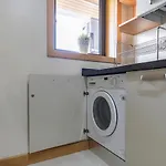 Lovelystay - Modern In Anjos Appartement