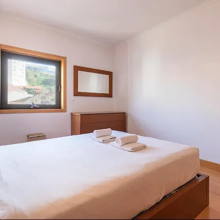 Lovelystay - Modern In Anjos Appartement *