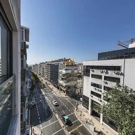 Lovelystay - Modern In Anjos Apartment *