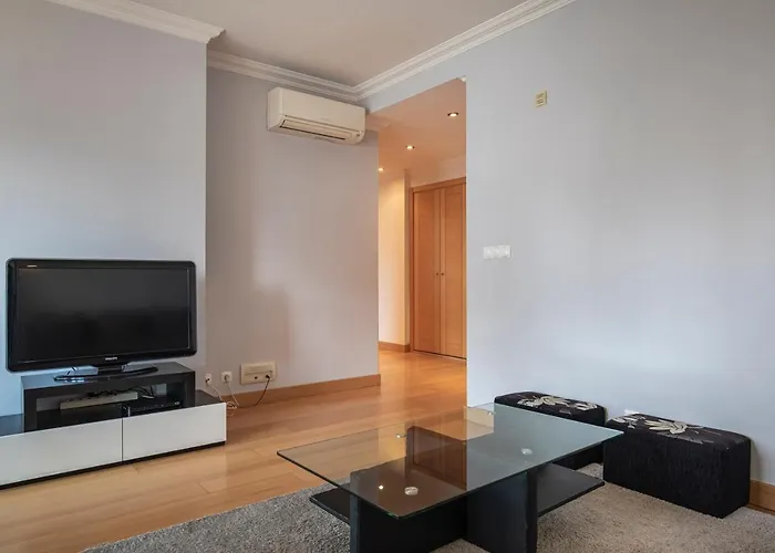Lovelystay - Modern In Anjos Apartment Lisbon
